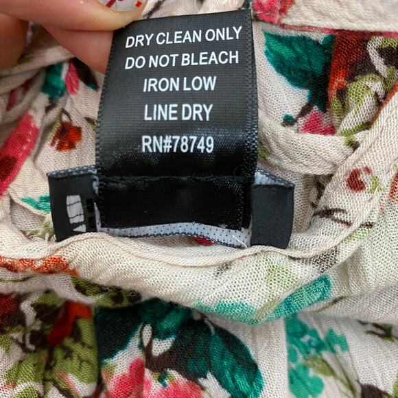 Wet Seal Floral Romper Shorts Spaghetti Strap Pantsuit Cream Red Womens Size Med - Picture 11 of 12